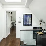 Sleek And Stylish 1Bd Apt With Balcony, Hammersmith