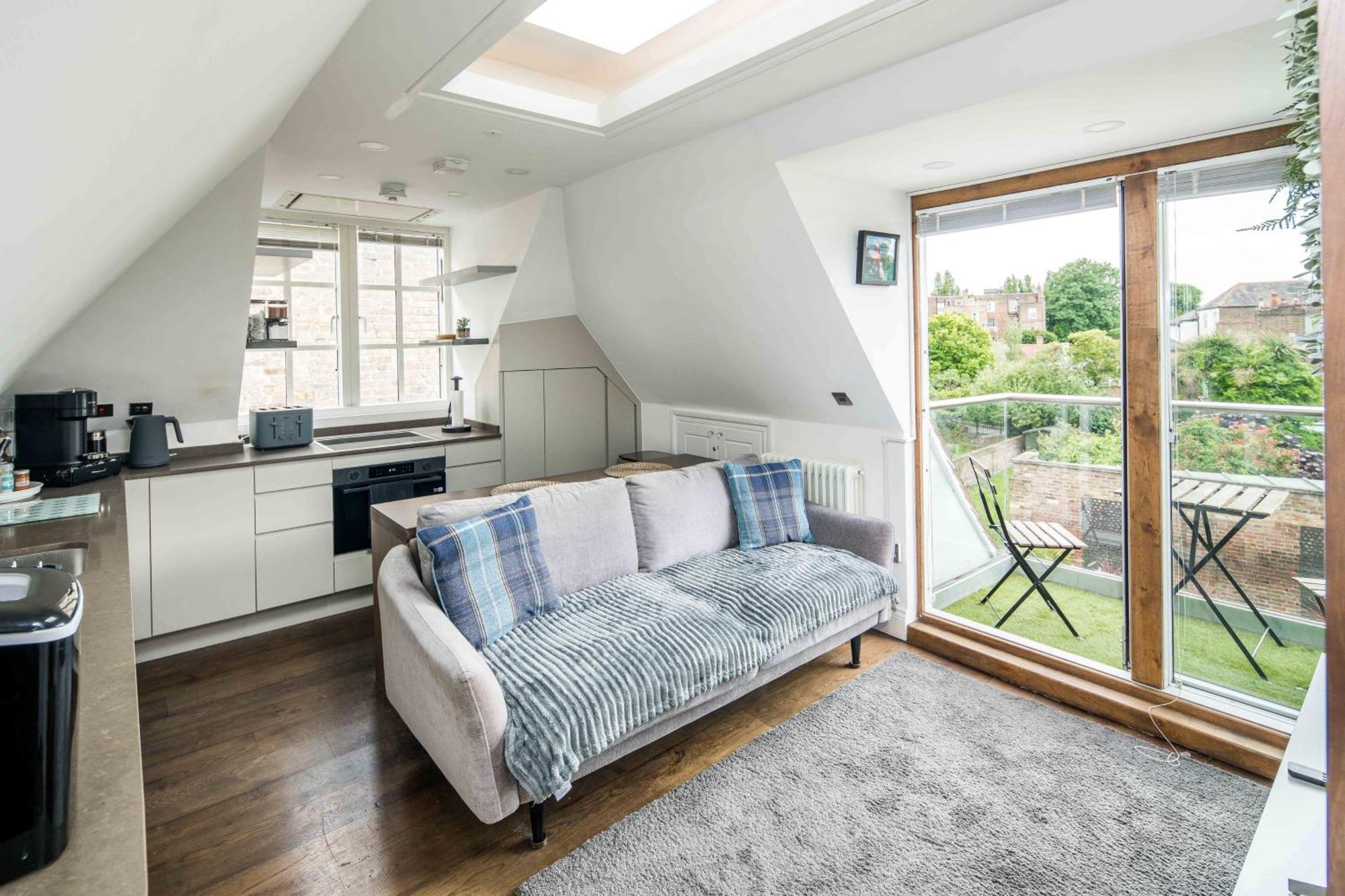 Sleek And Stylish 1bd With Balcony, Hammersmith *