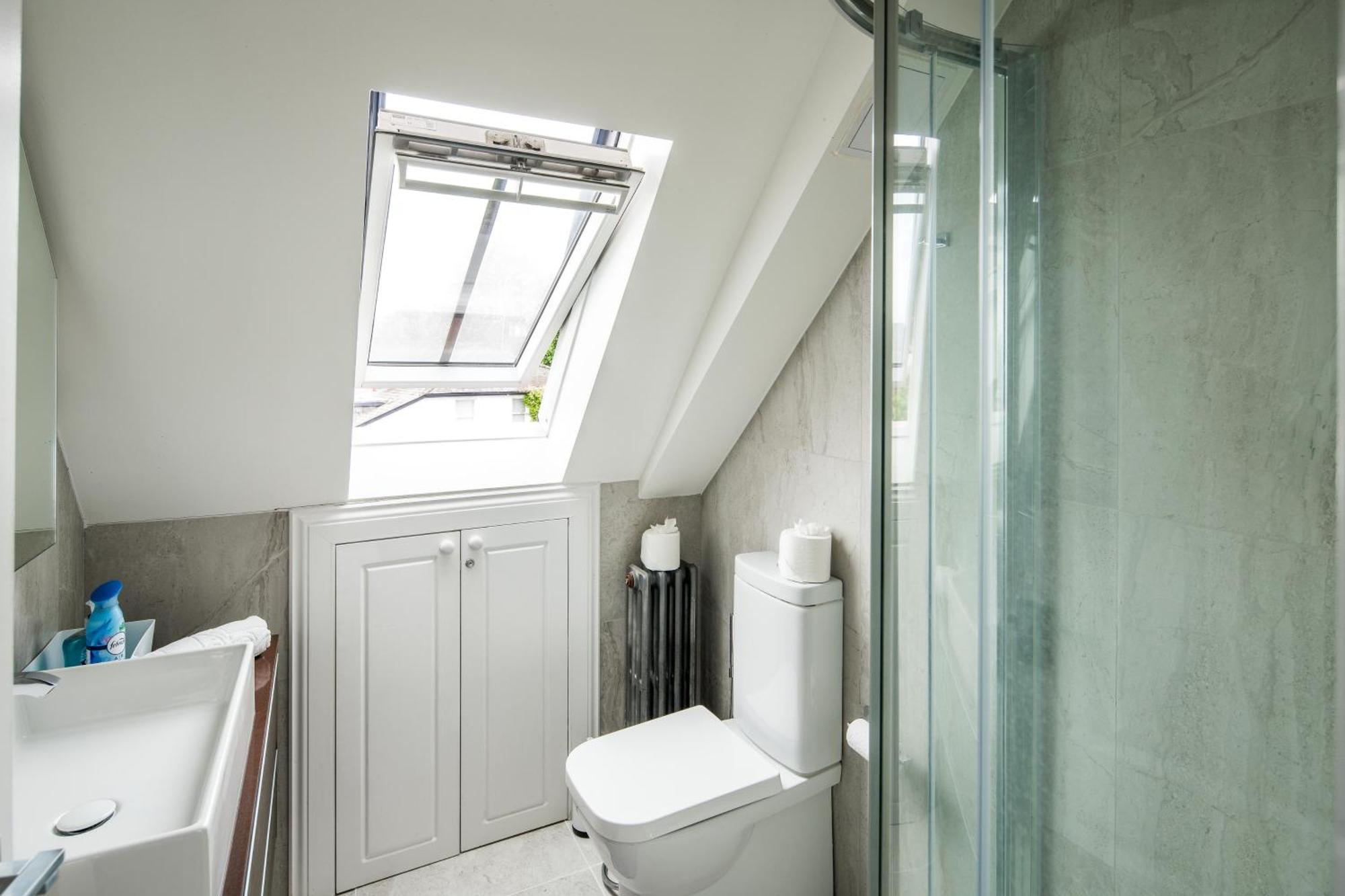 Sleek And Stylish 1bd With Balcony, Hammersmith * London