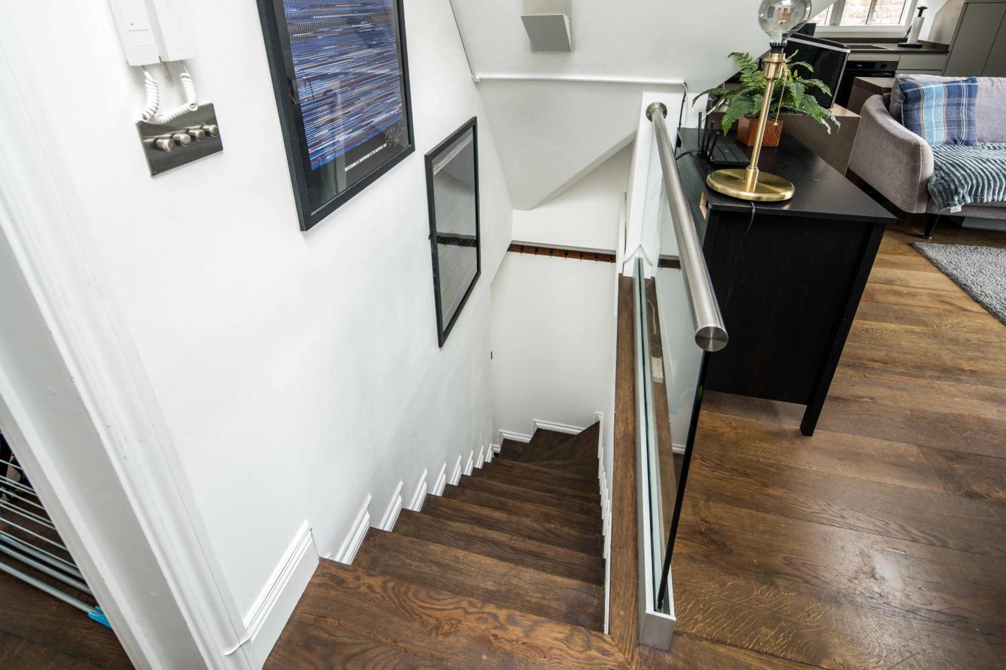 Sleek And Stylish 1bd With Balcony, Hammersmith *